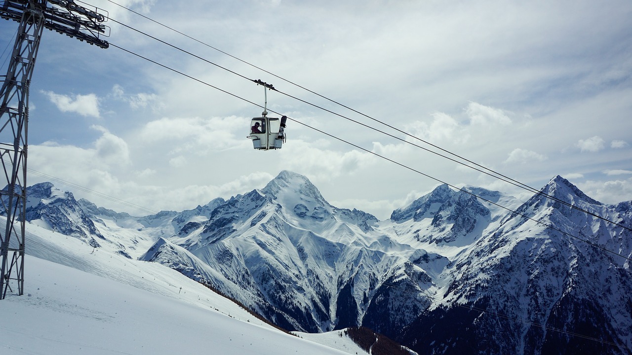 gondola lift snowboarding skiing free photo