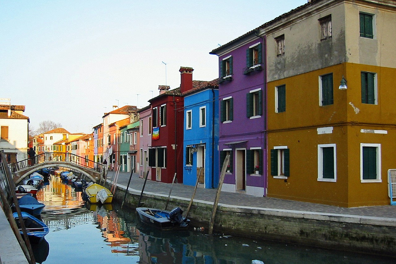 gondolas venice houses free photo