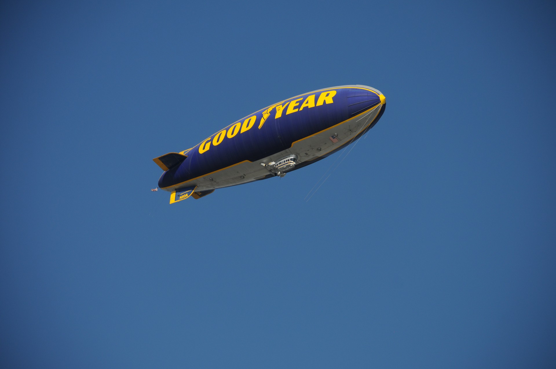 blimp goodyear good year free photo