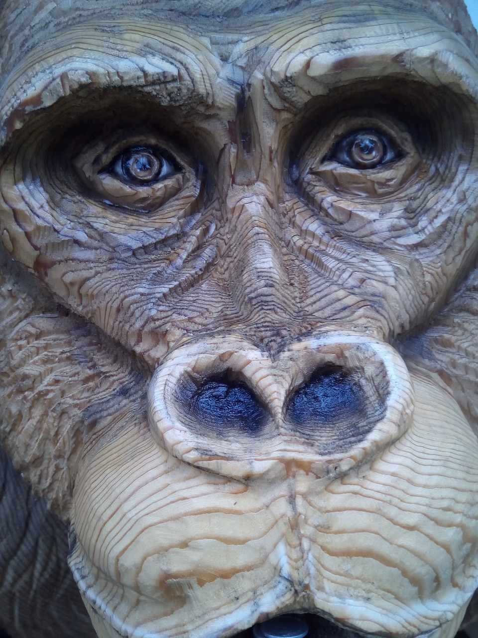 gorilla wood carving chainsaw art free photo