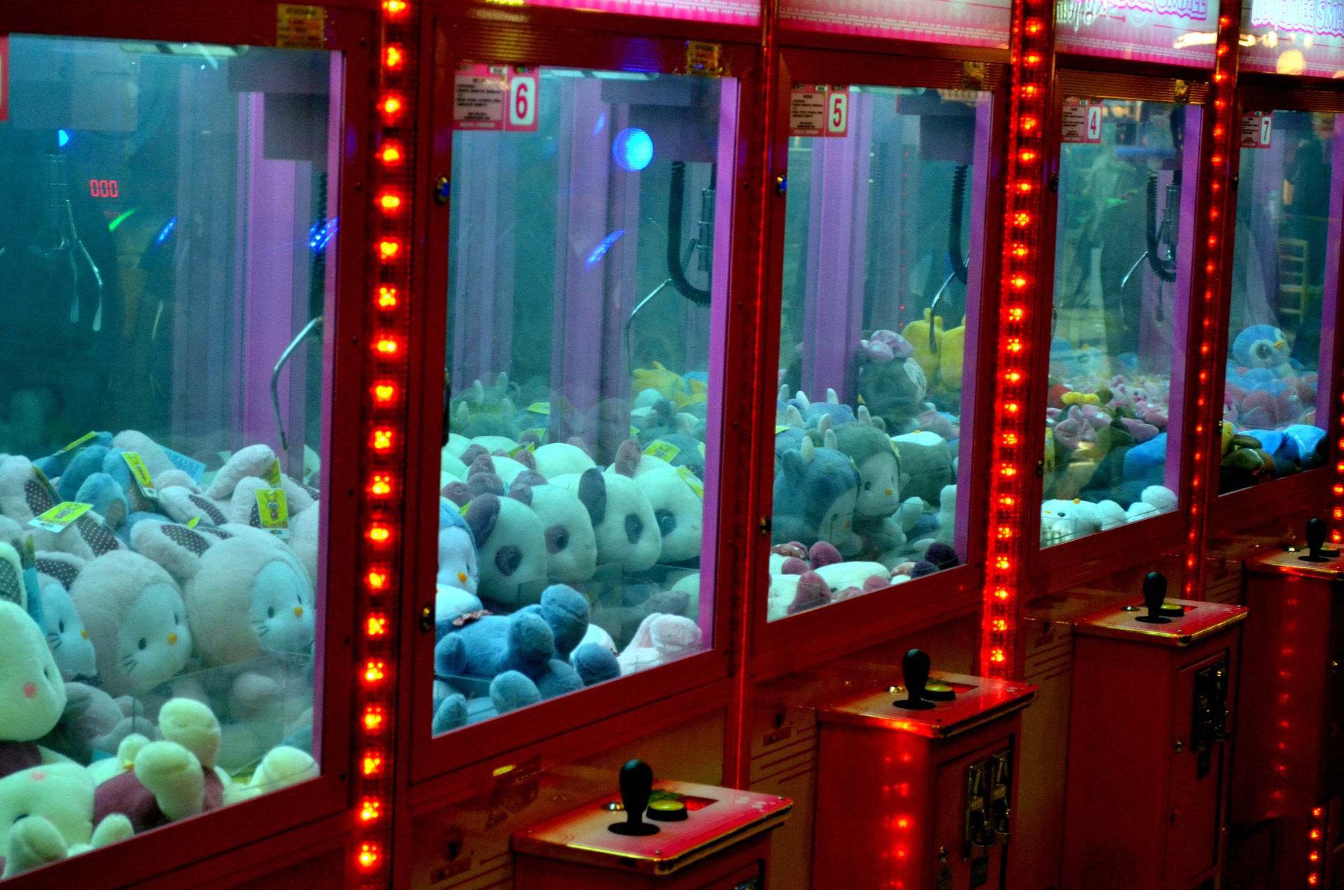 arcade machine grab free photo