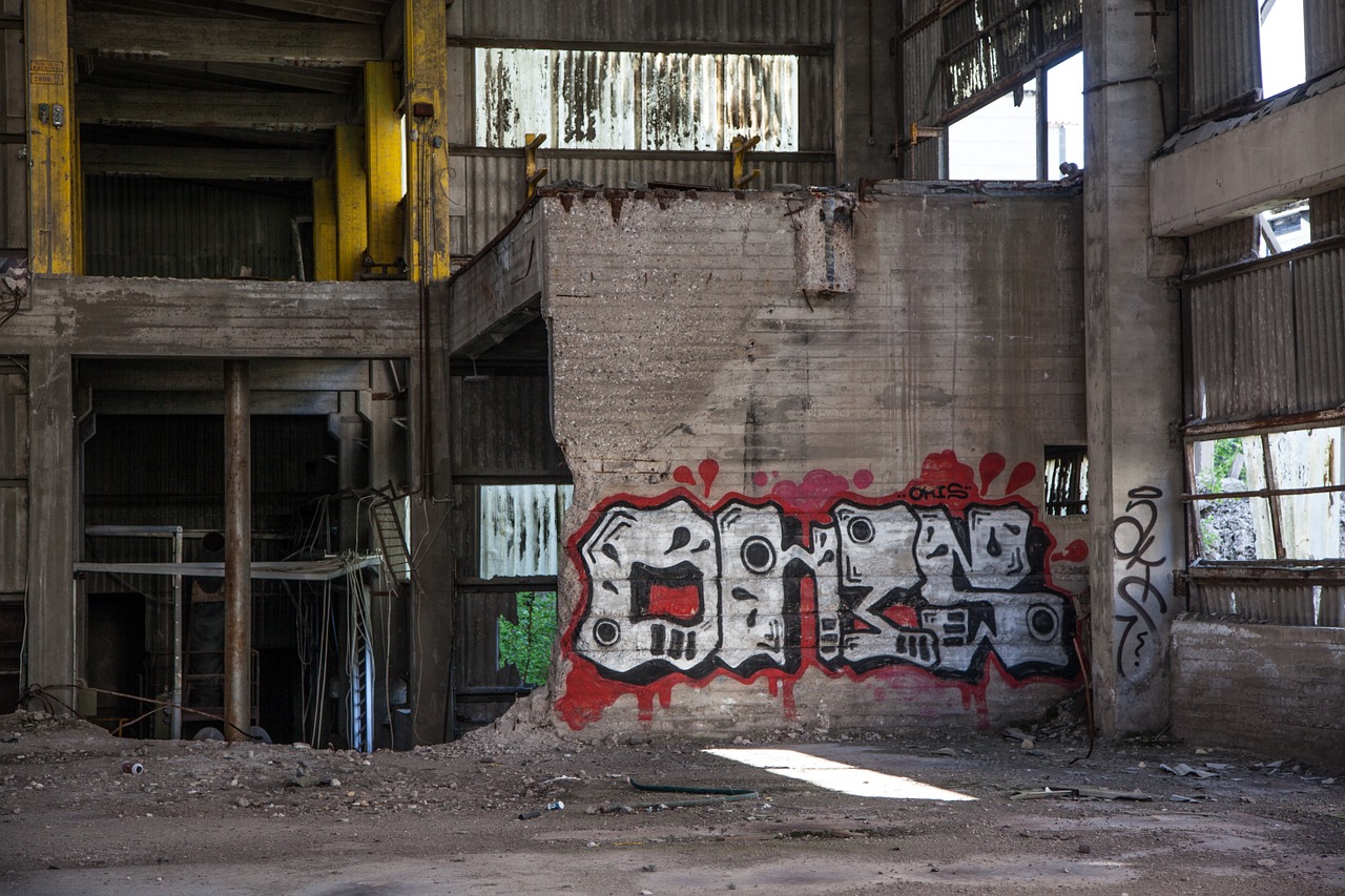 graffiti abandoned factory abandoned free photo