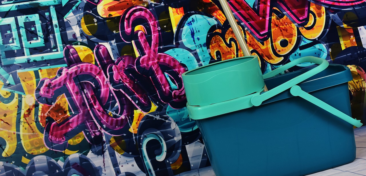 graffiti putz bucket remove free photo