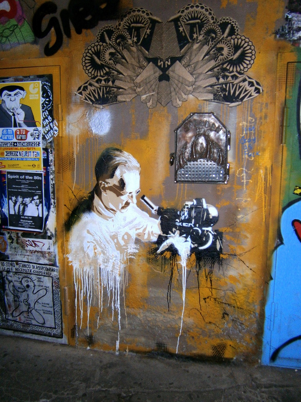 graffiti wall mural free photo