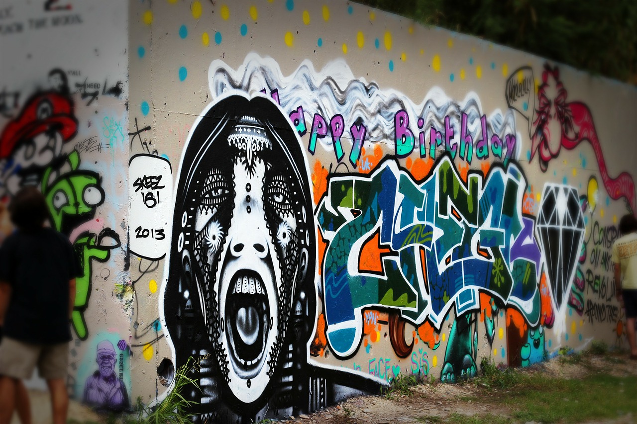 graffiti street art spray paint free photo