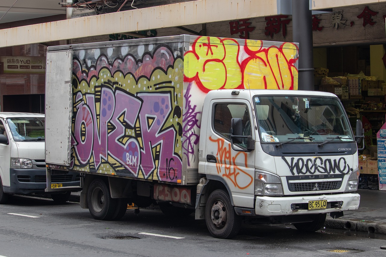 graffiti  truck  old free photo