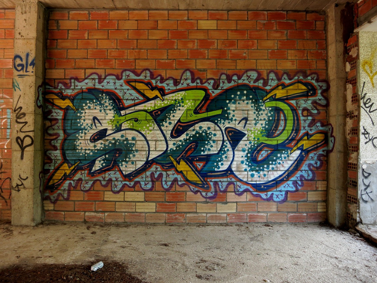 graffiti wall brick free photo