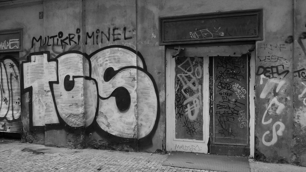 graffiti street art old free photo