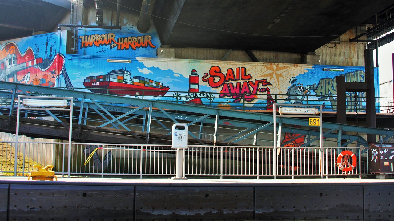 graffiti in harbor painting cheesy free photo