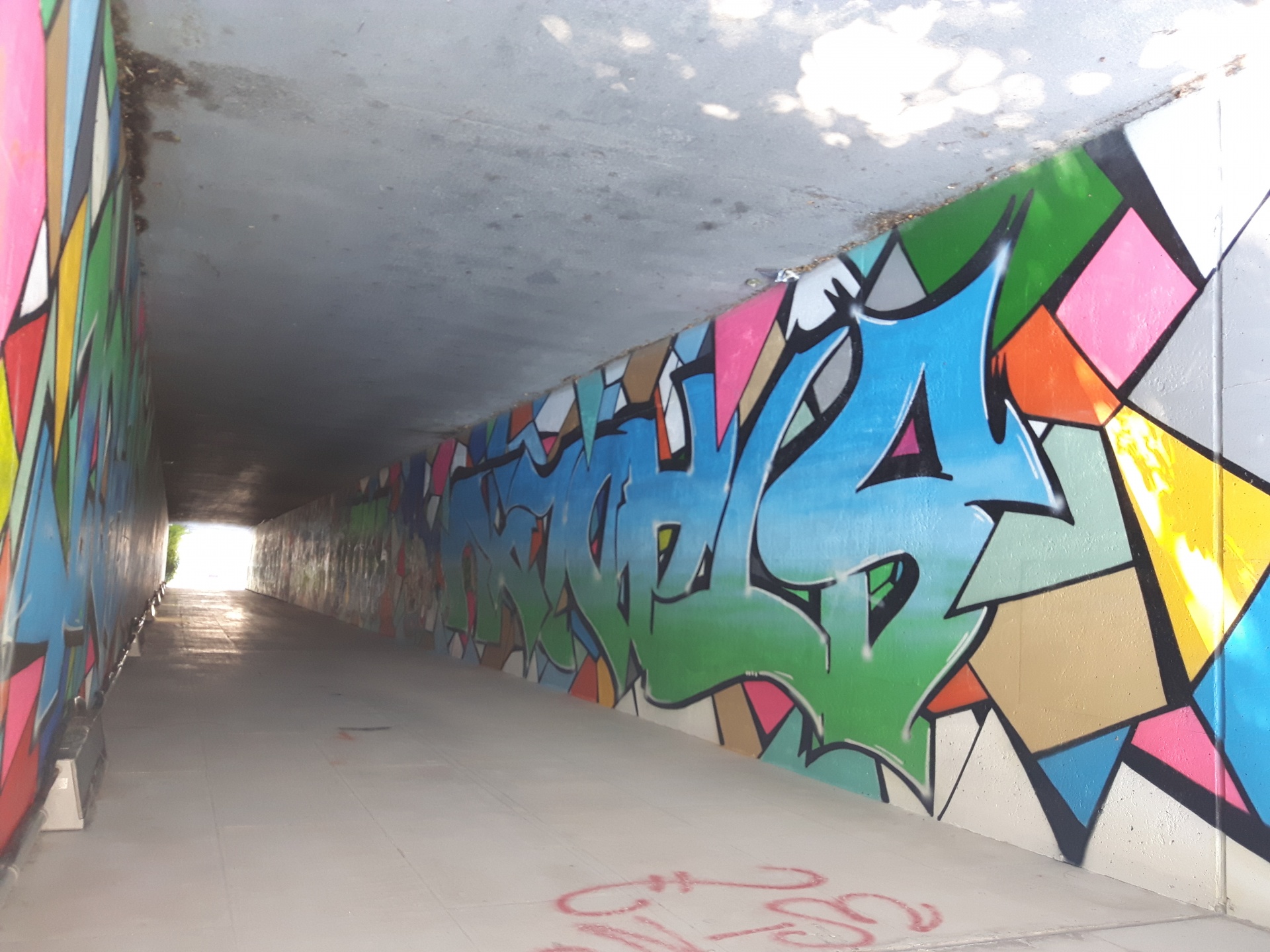 art tunnel graffiti free photo