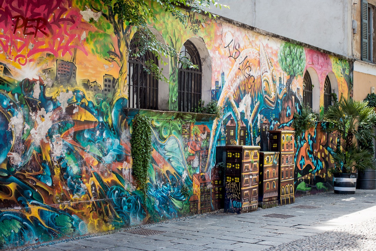 graffiti milan via santa croce free photo