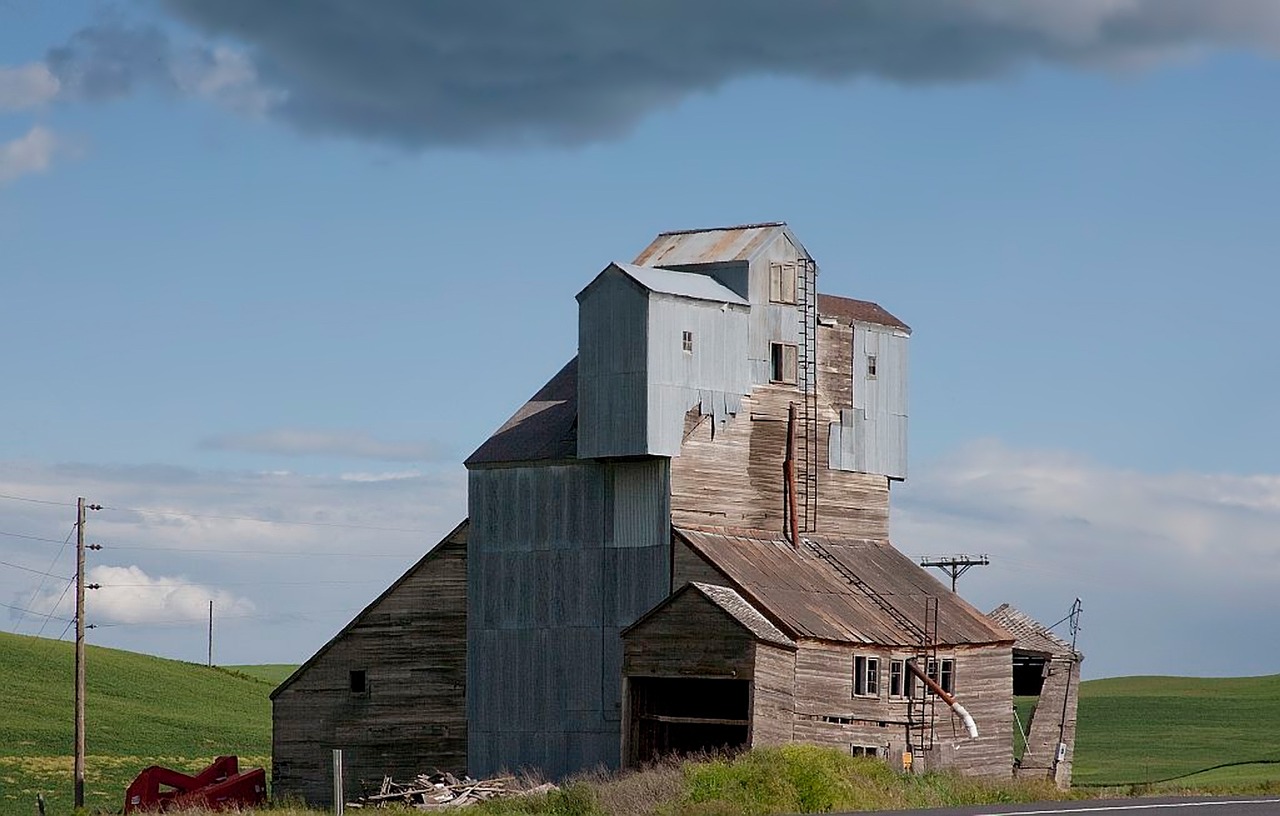 grain elevator idaho landscape free photo