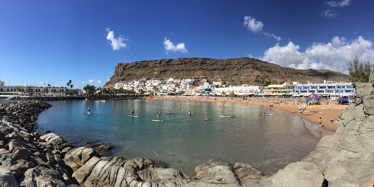 gran canaria puerto de mogan beach free photo