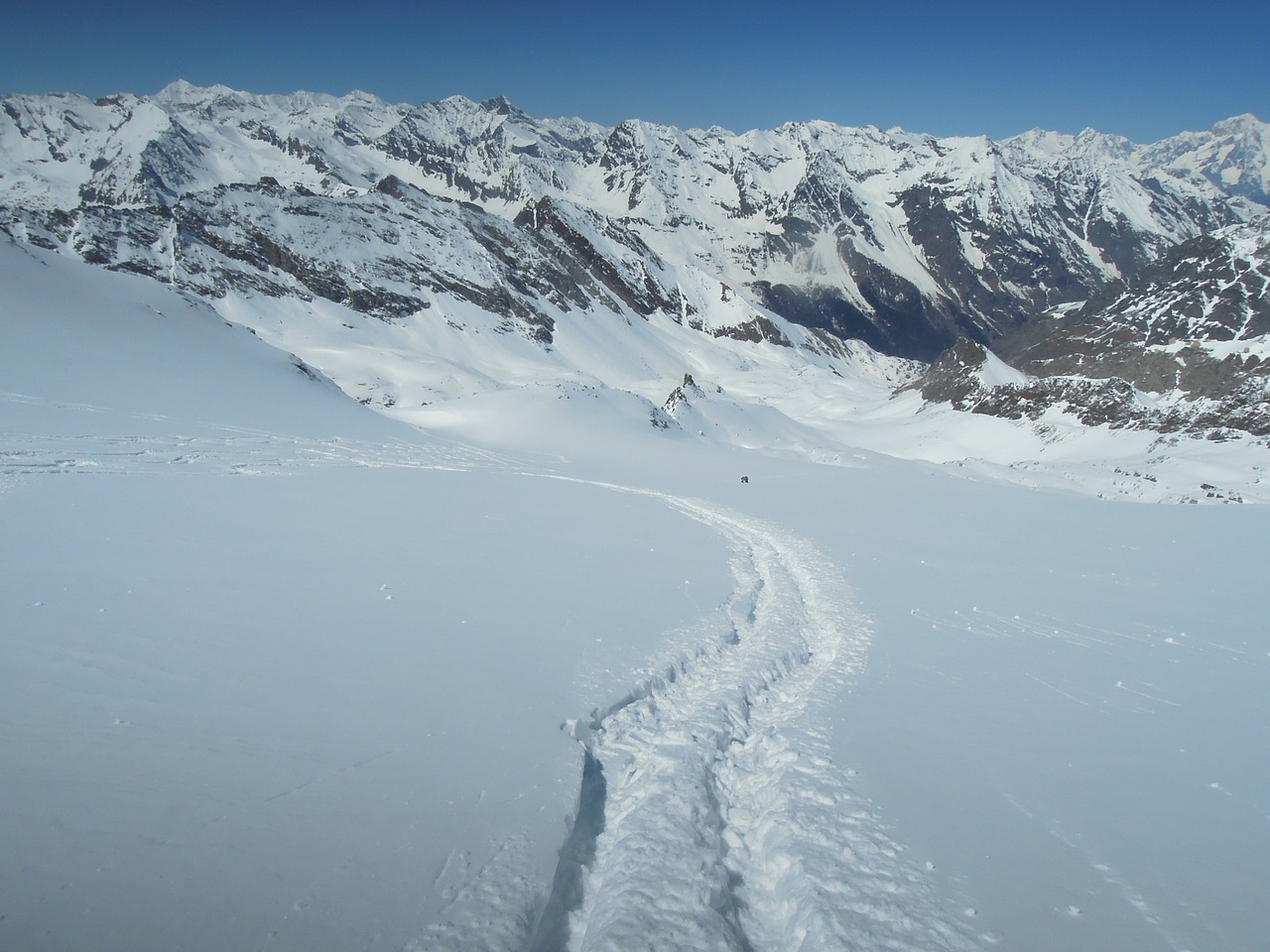 gran paradiso mountains ski mountaineering free photo
