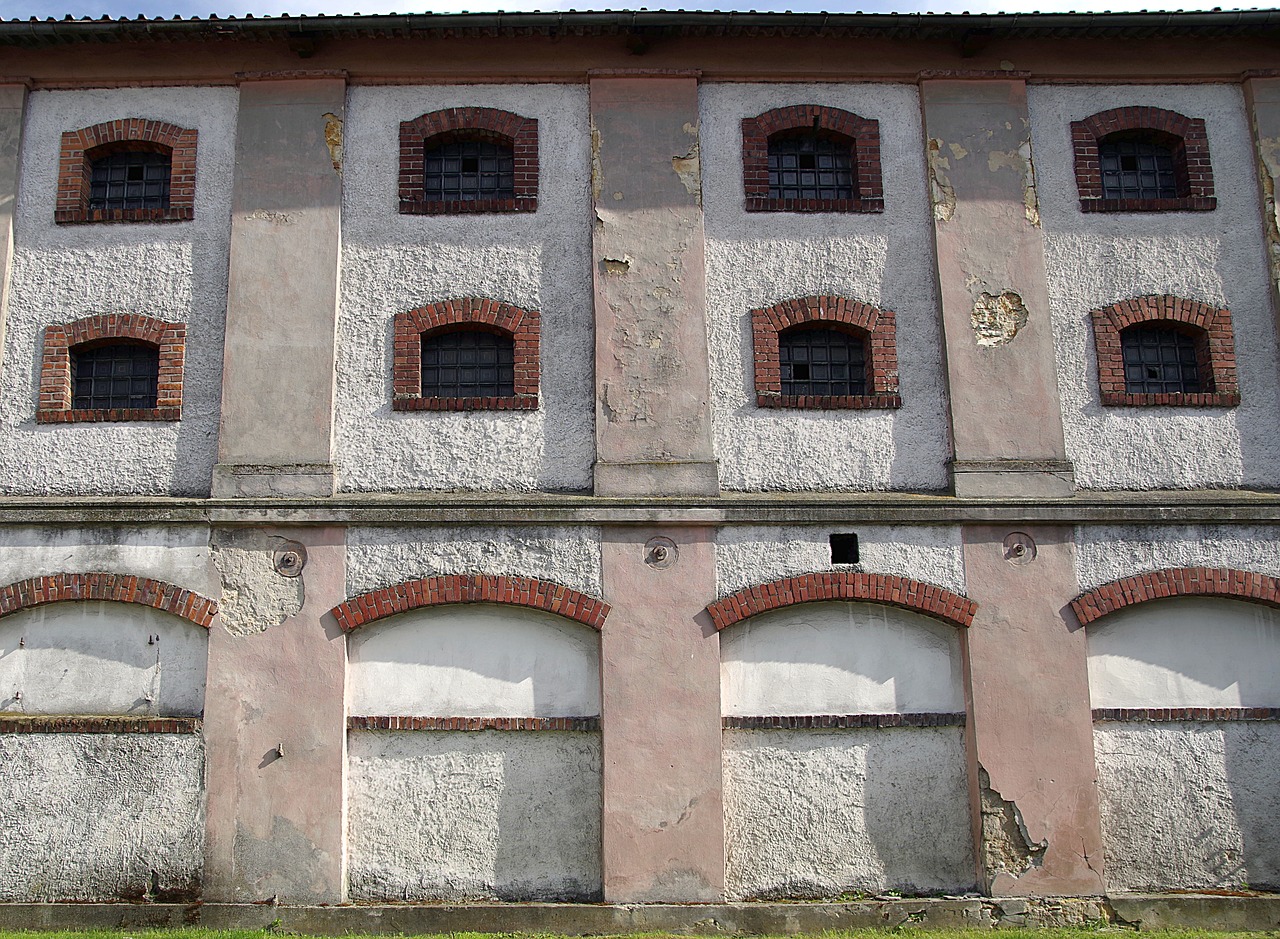 granary building farm free photo