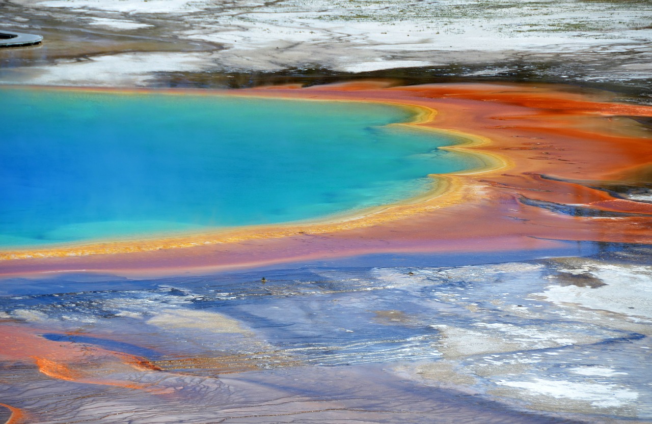 grand prismatic spring yellowstone thermal feature free photo