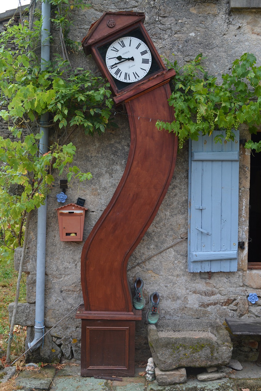 grandfather clock grapevine bendy free photo