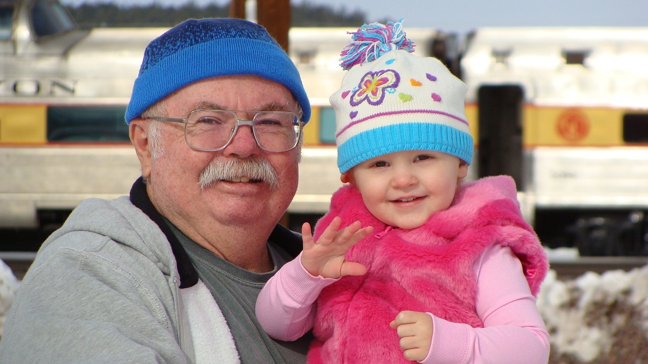 grandpa granddaughter snow free photo