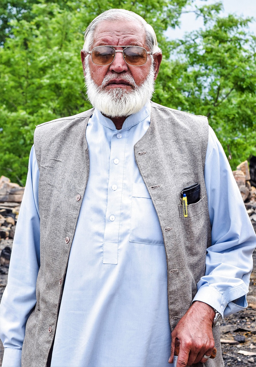 grandparents  old man  pakistan free photo