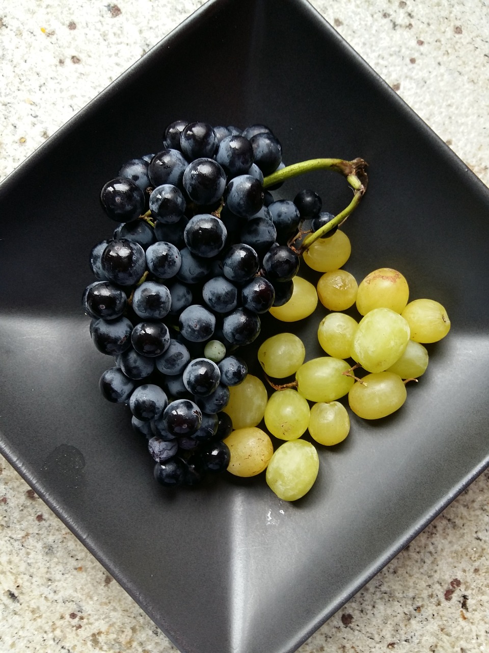 grapes food fruit free photo