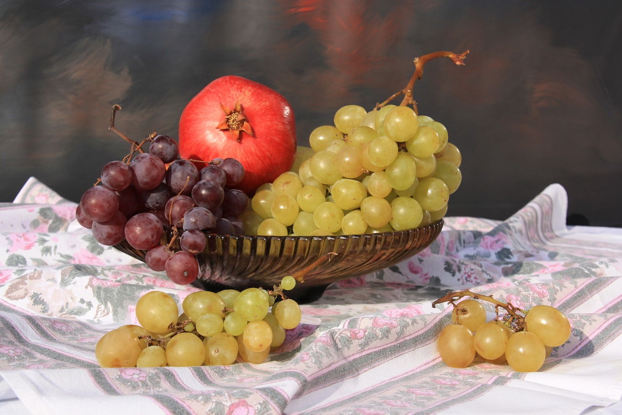 grapes fruit bowl tablecloth free photo