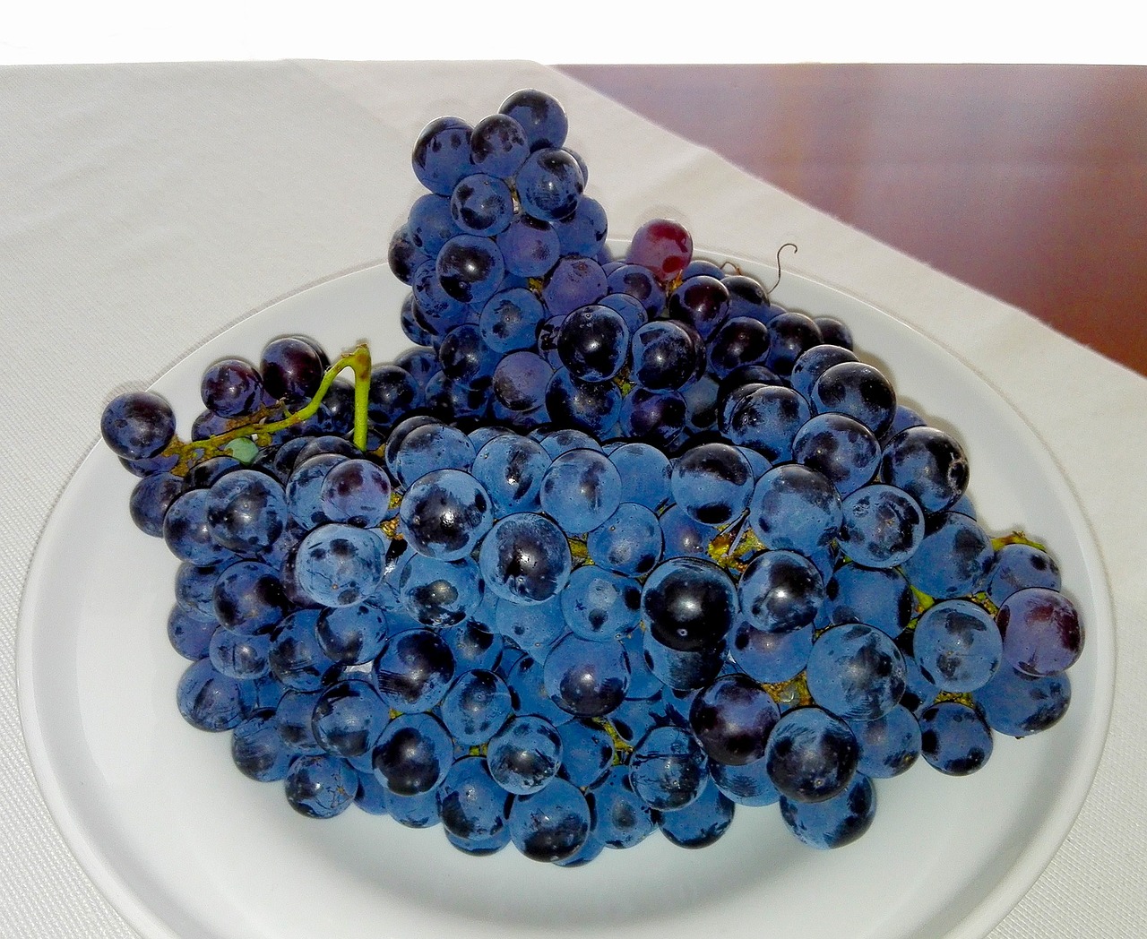 grapes fruit food free photo