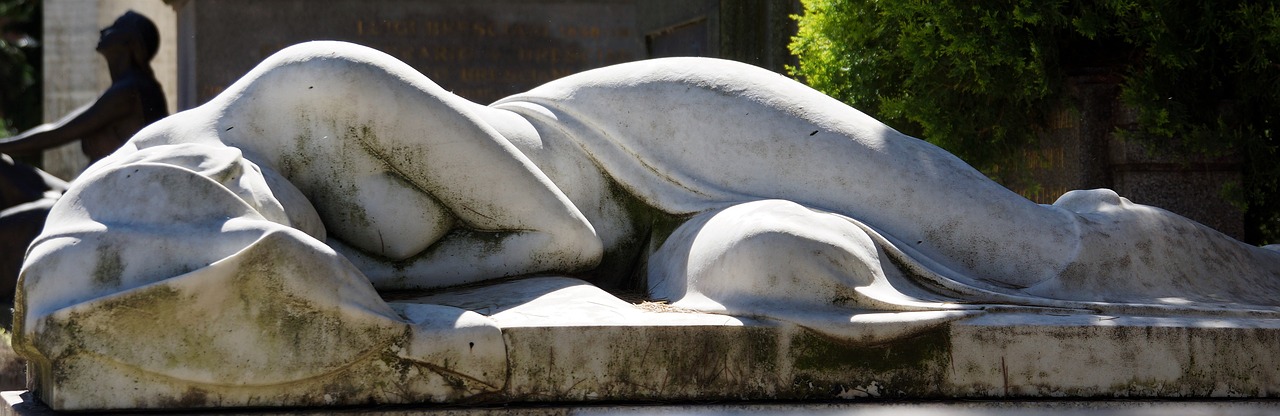 grave stone statue free photo