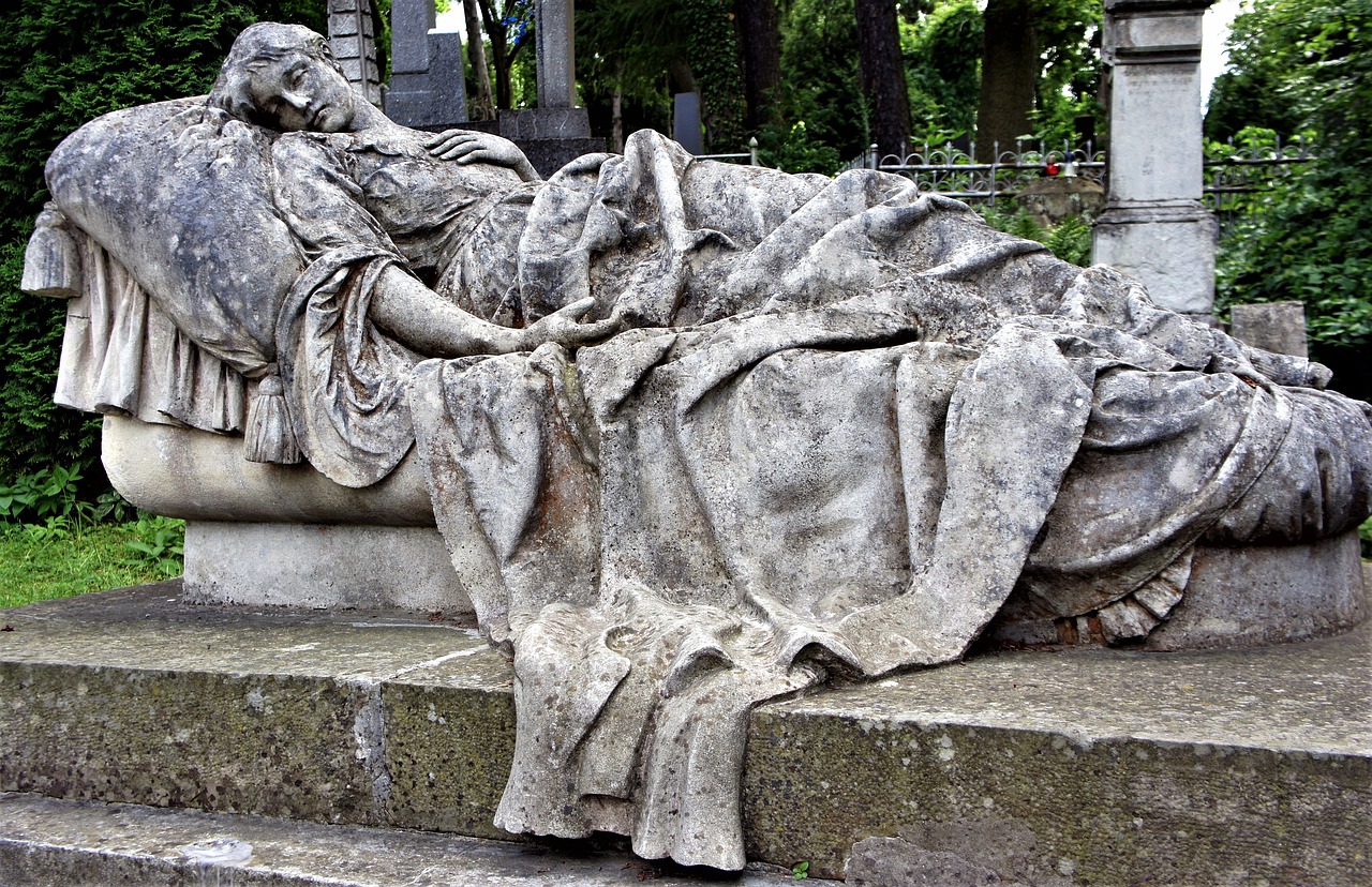 grave monument stone free photo