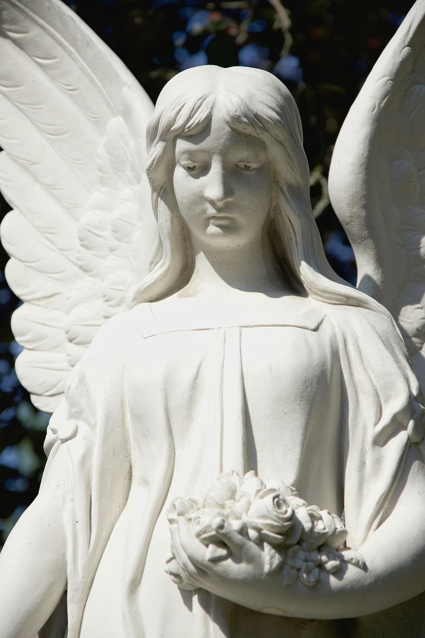 grave of angels  angel  grave free photo