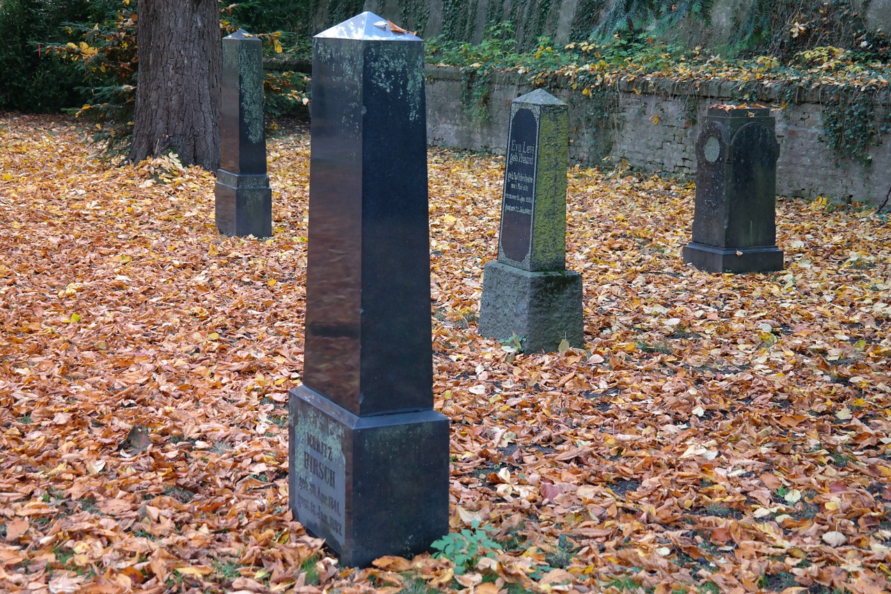 grave stones graves old cemetery free photo