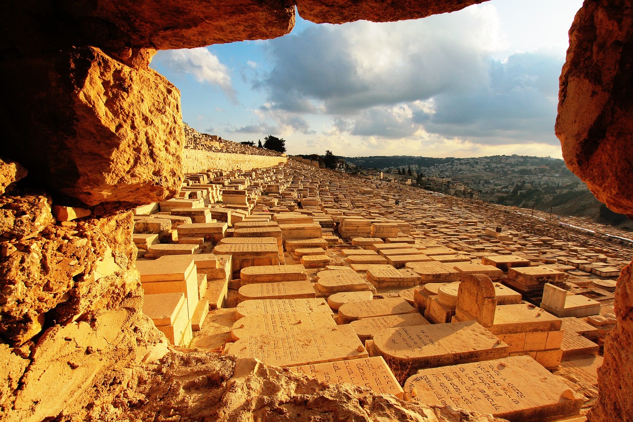 graves mount of olives jerusalem free photo