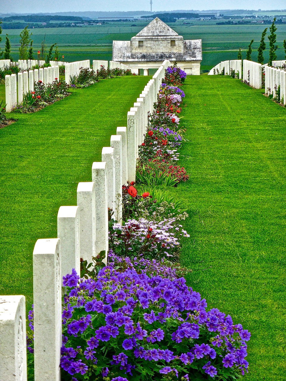 gravestones soldiers memorial free photo