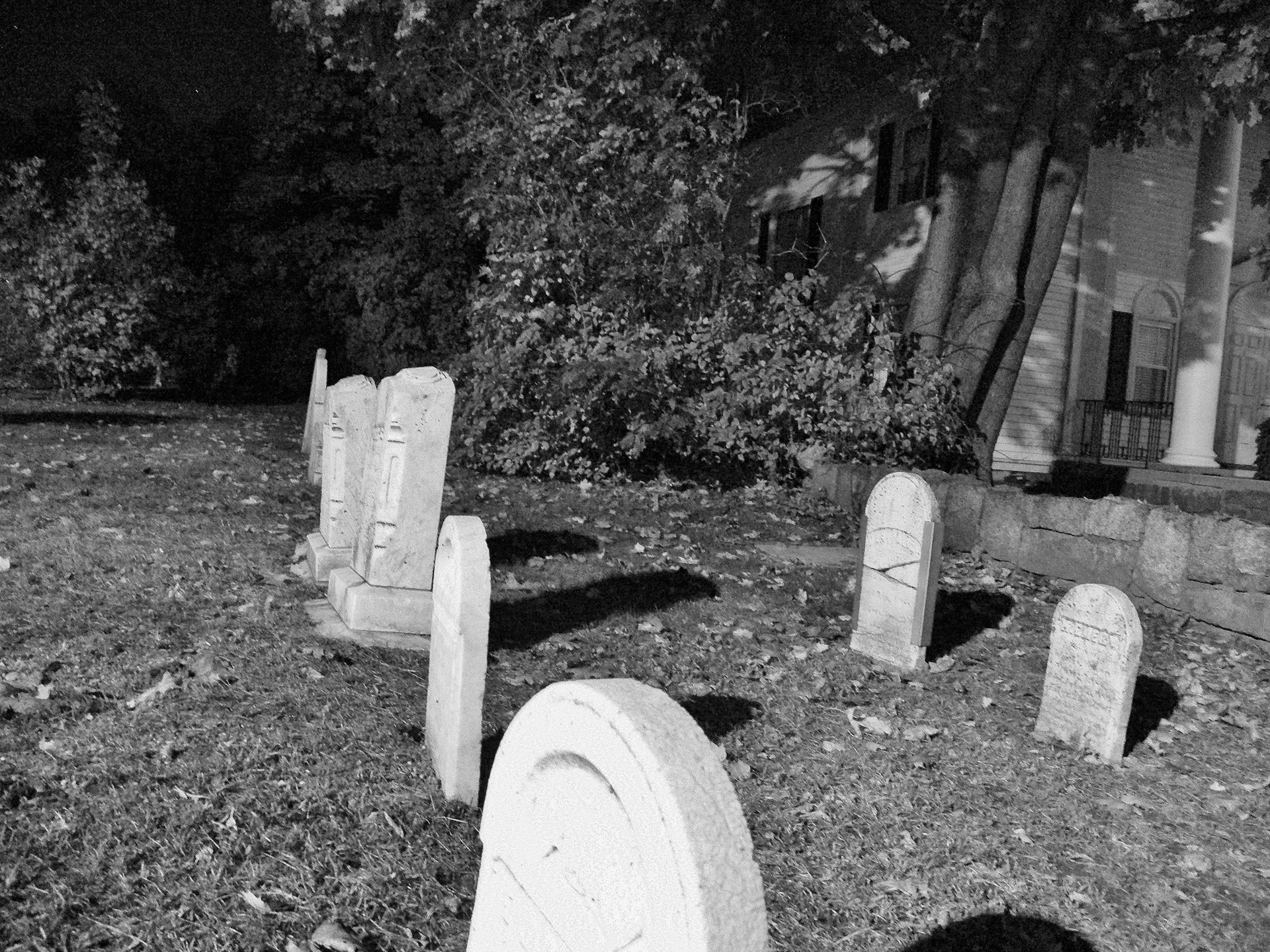 grave graveyard gravestone free photo