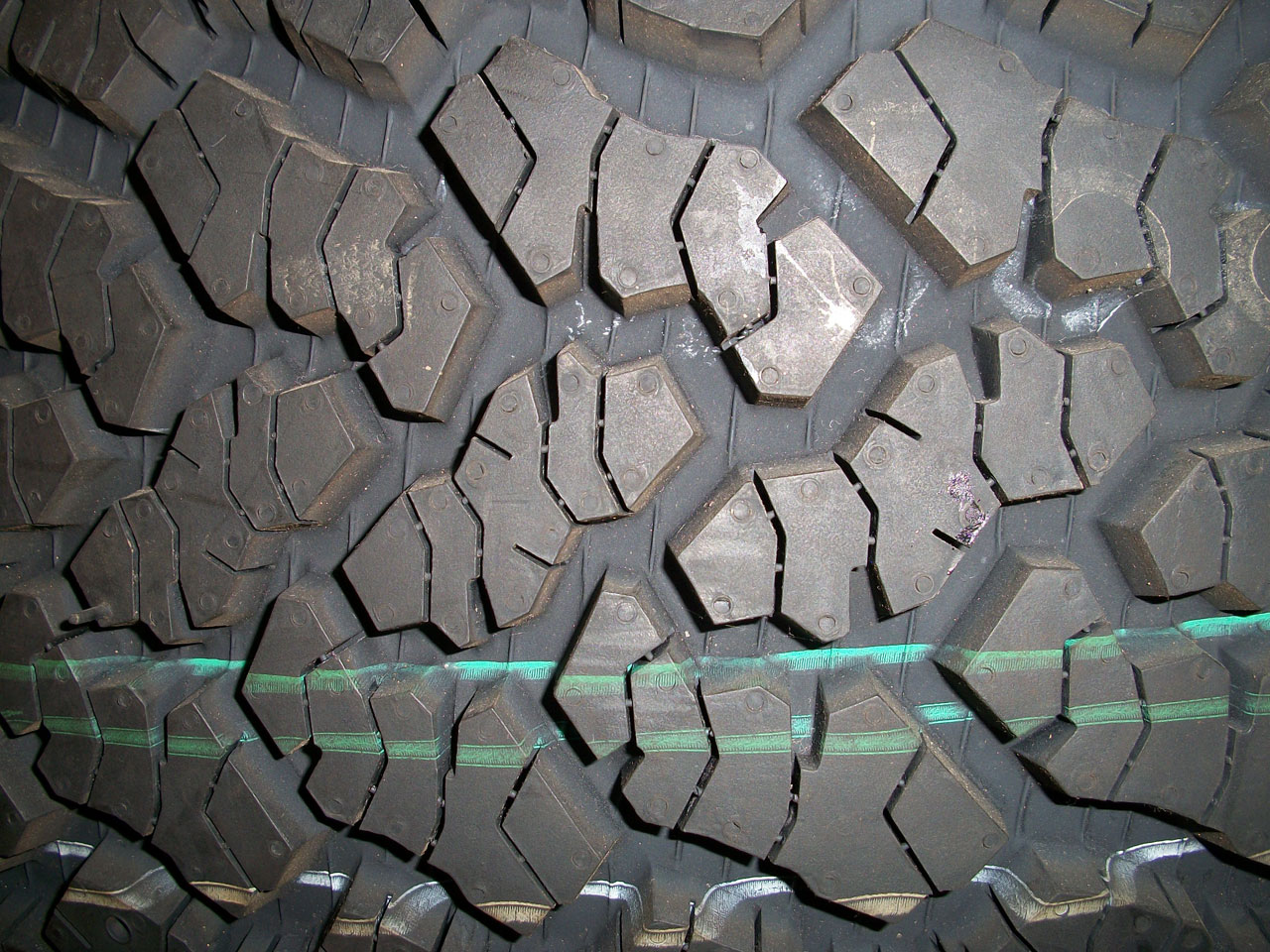 tread rim tire free photo