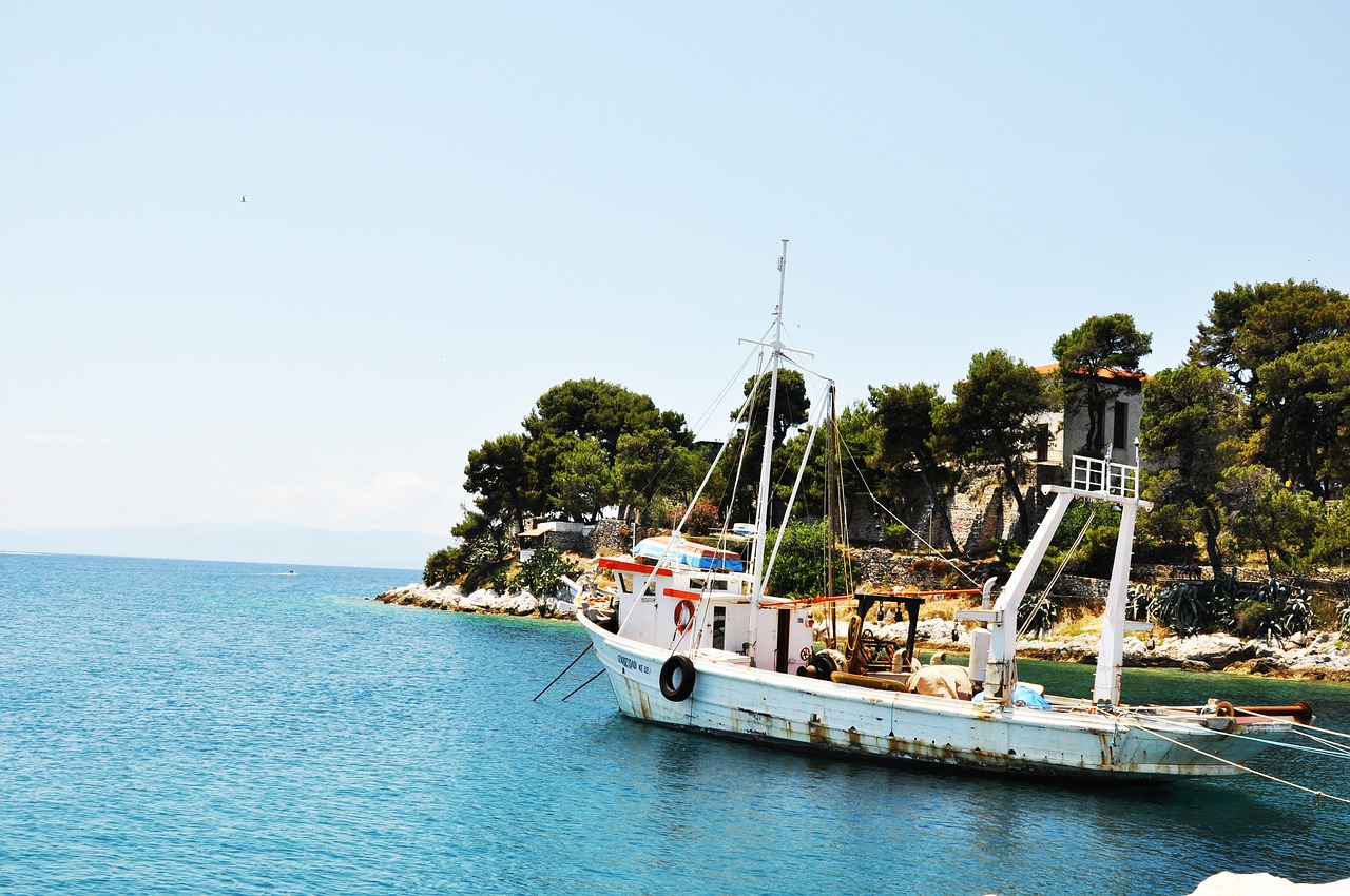 greece skiathos boat free photo