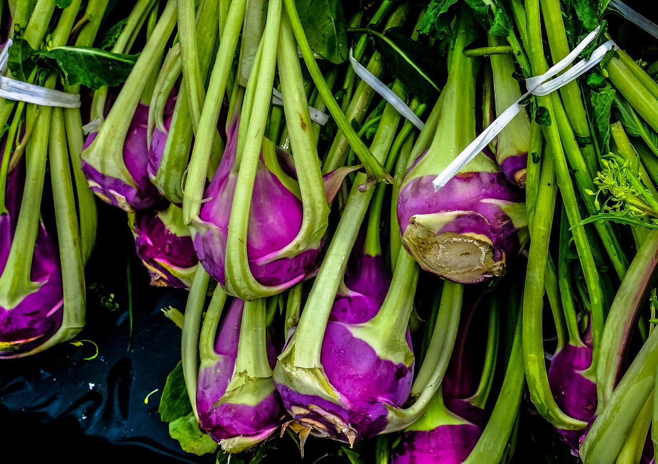 green purple street market free photo