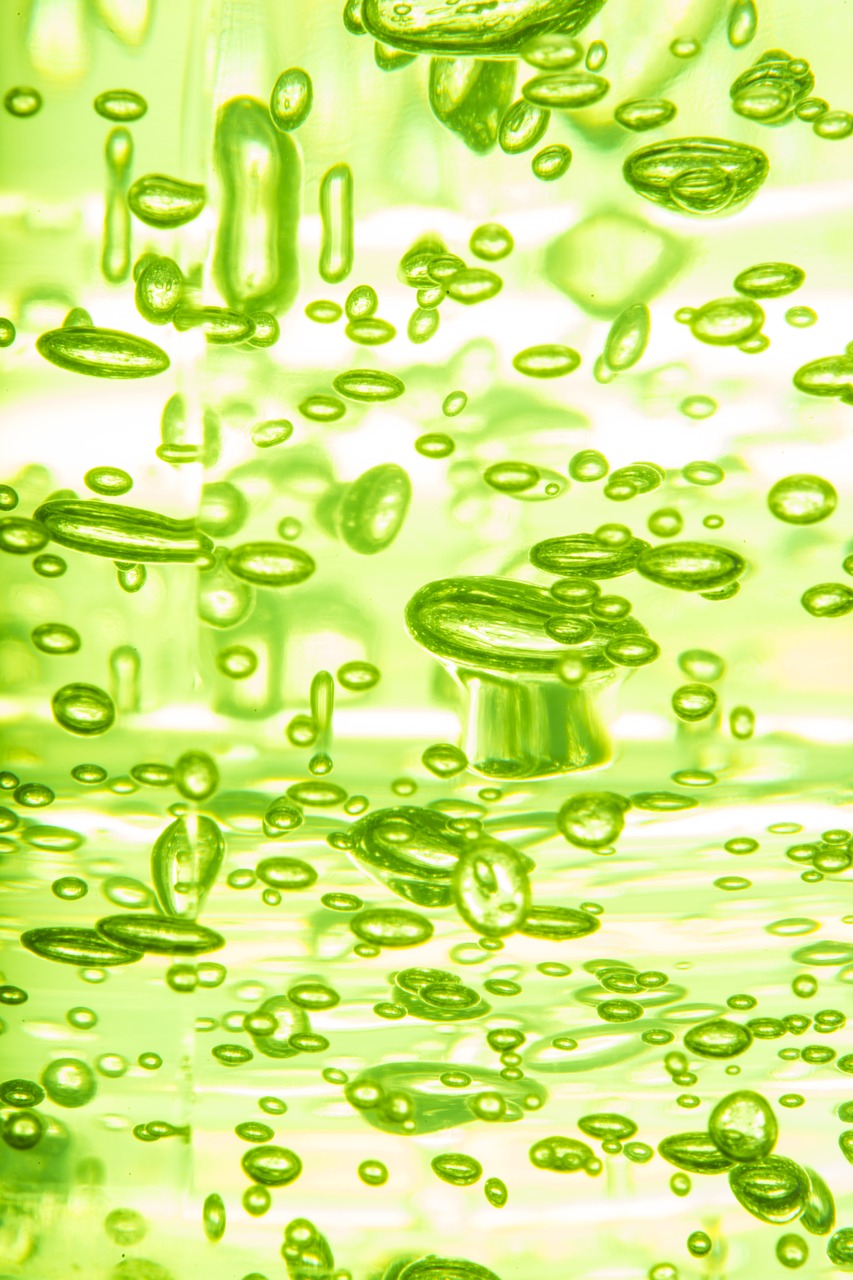 green bubble air free photo