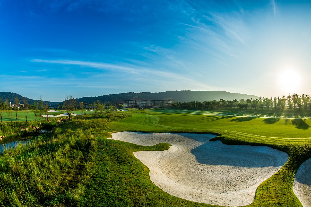 green golf blue sky free photo