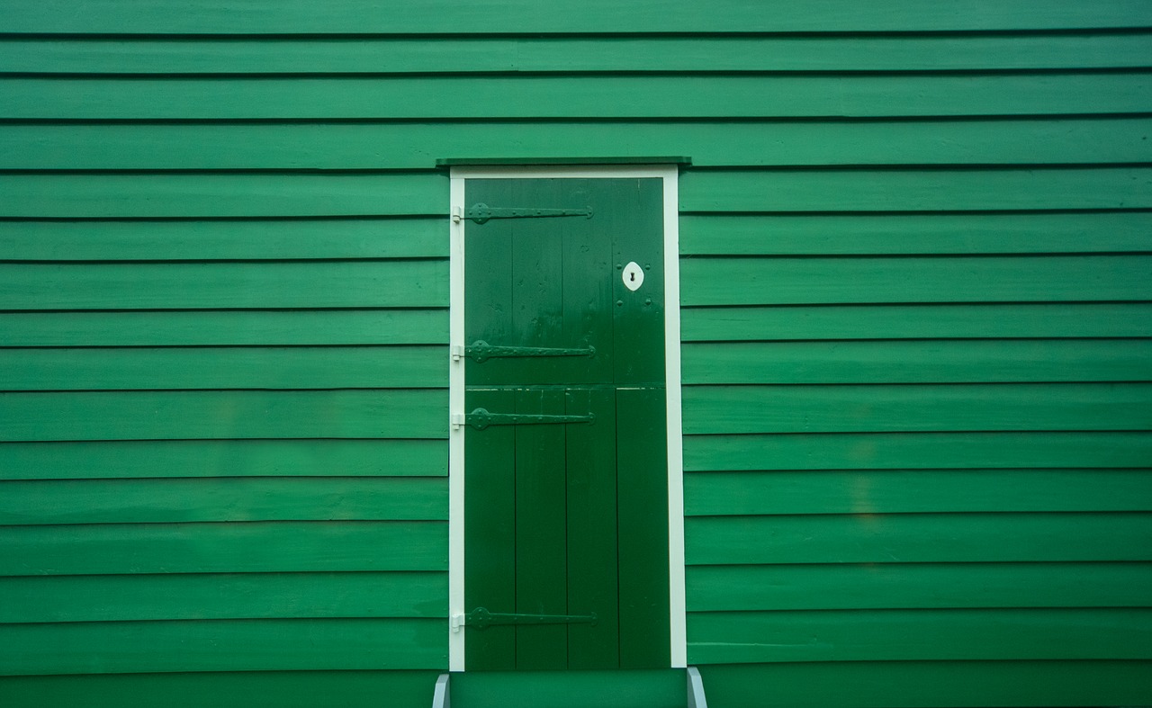 green door wood free photo