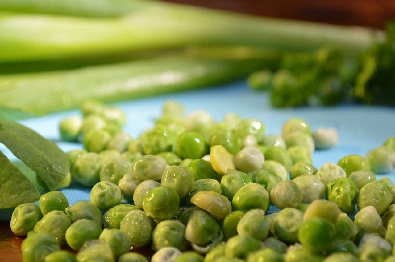 green  pea  vegetables free photo