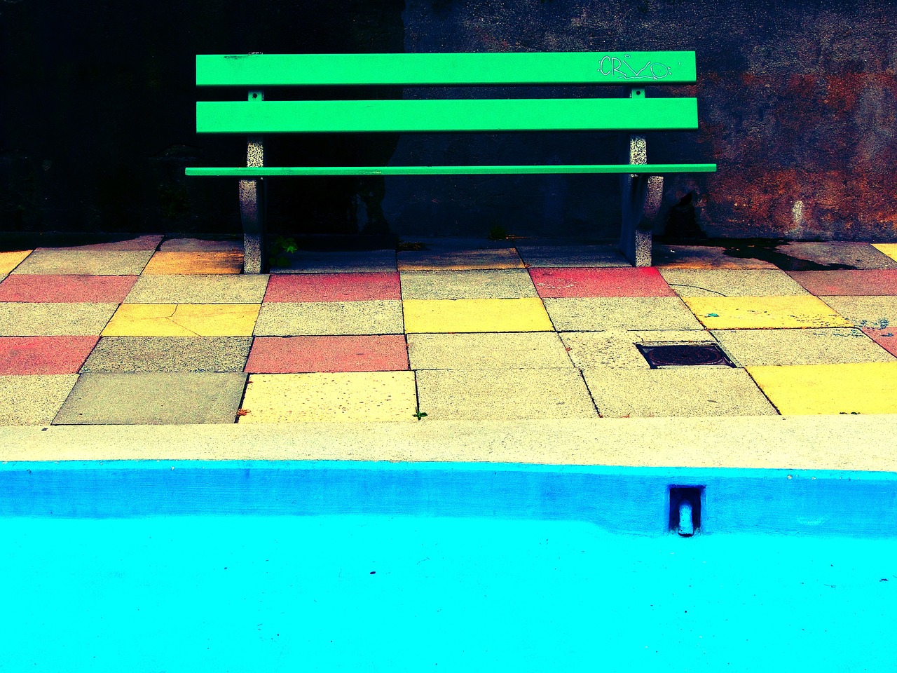 green bench blue free photo