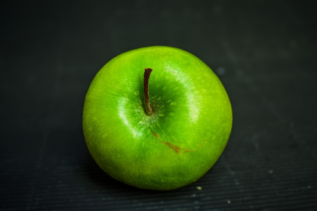 green apple  healthy  delicious free photo