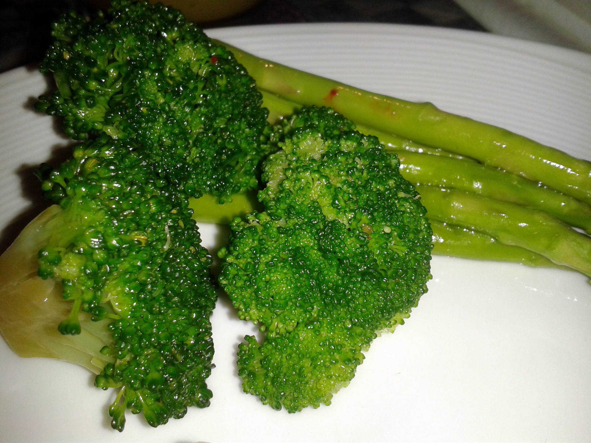 green broccoli cooked broccoli vegetables free photo