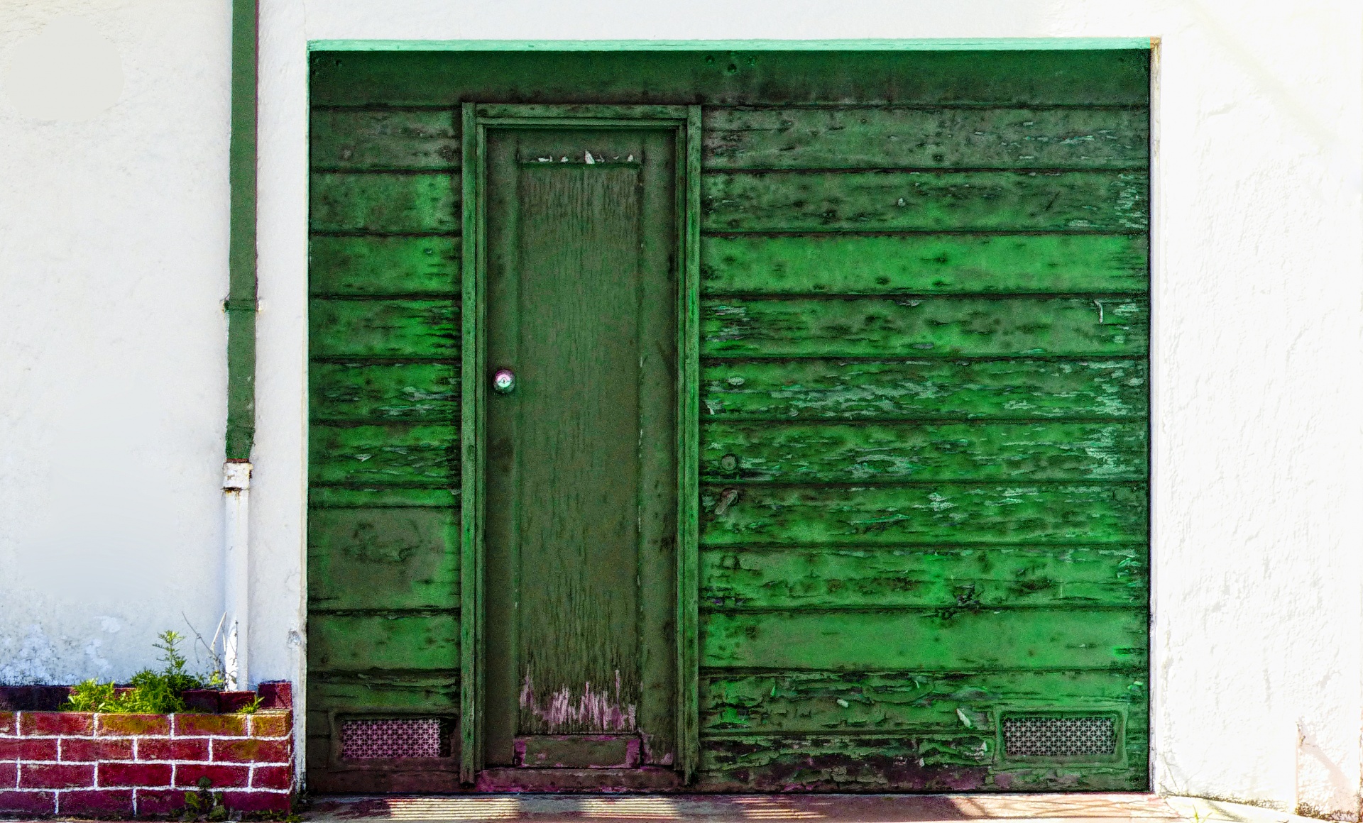 door green bricks free photo