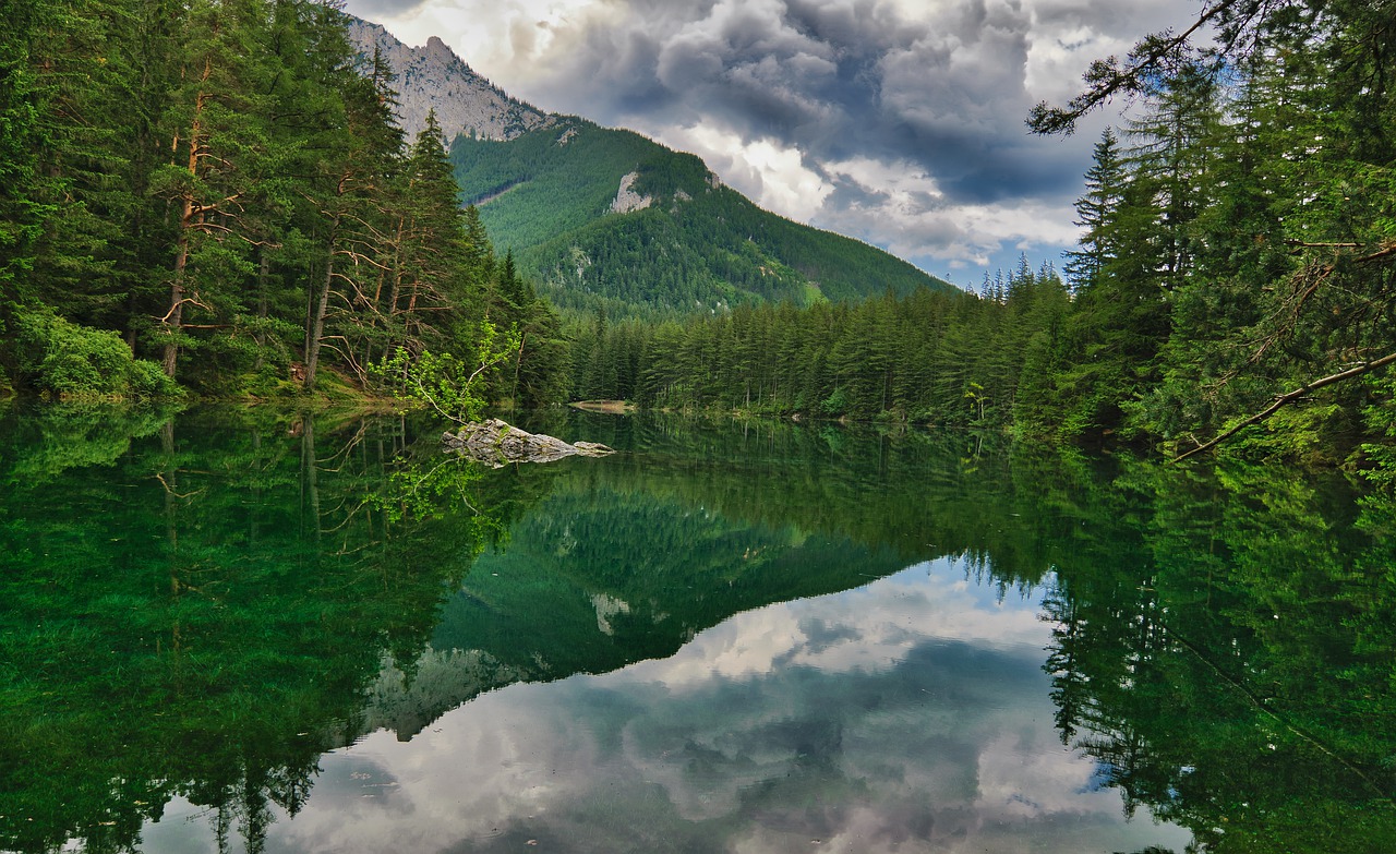 green lake  landscape  water free photo