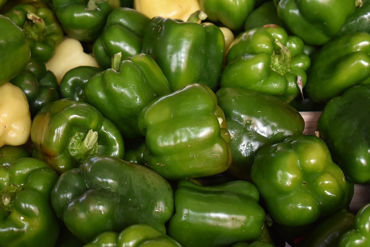 green peppers  green  vegetable free photo