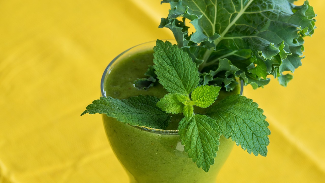 green smoothie smoothie kale free photo