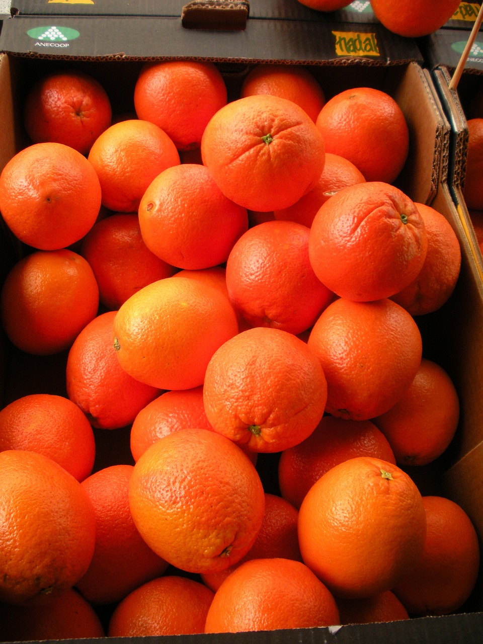 greengrocer fruit crate oranges free photo