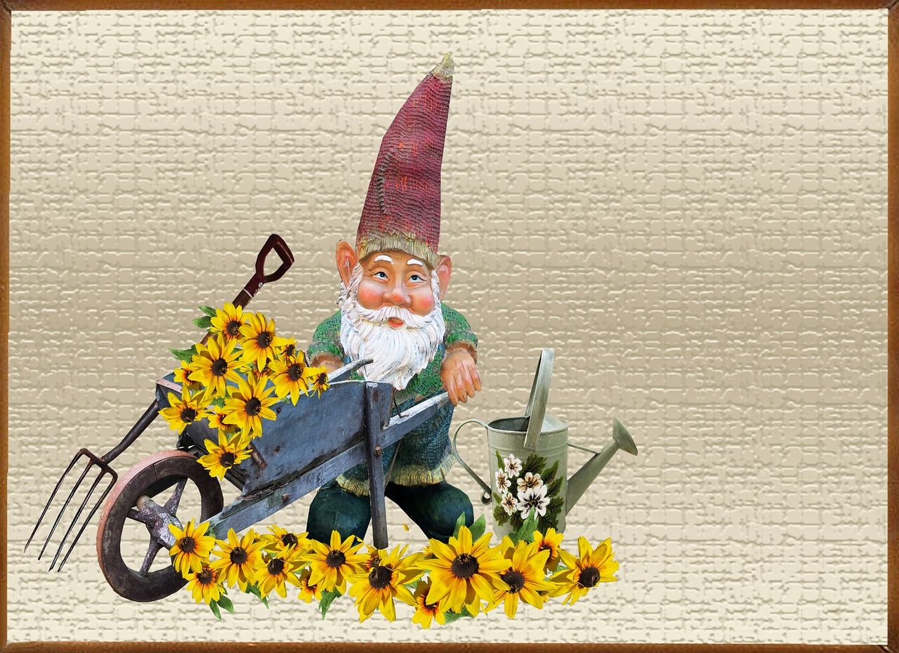 greeting card gnome flower free photo