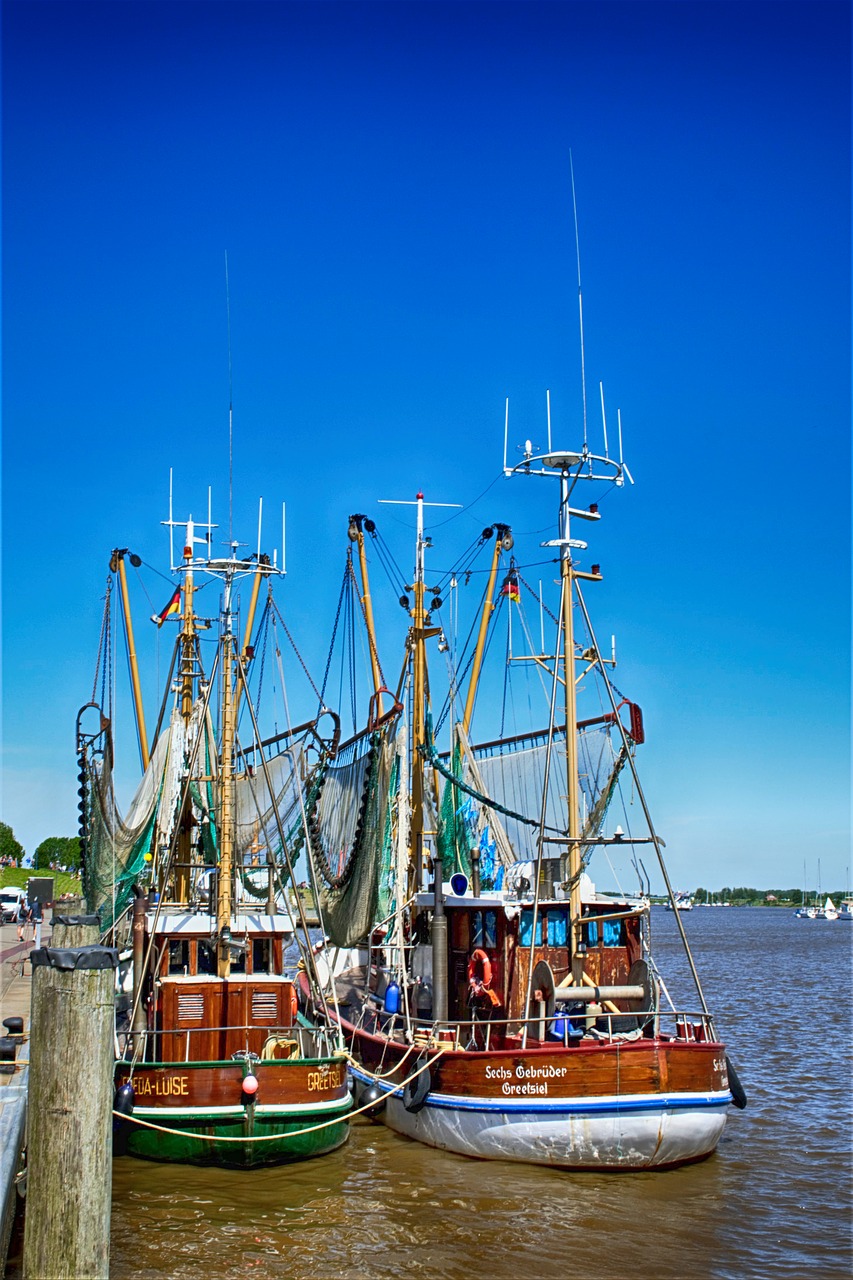 greetsiel  fishing vessel  port free photo
